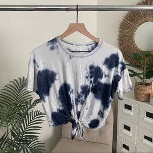 🪴$5/25🪴 NWT Bleached Tie Dye Blue Cropped Tie Front Short Sleeve Tee Medium